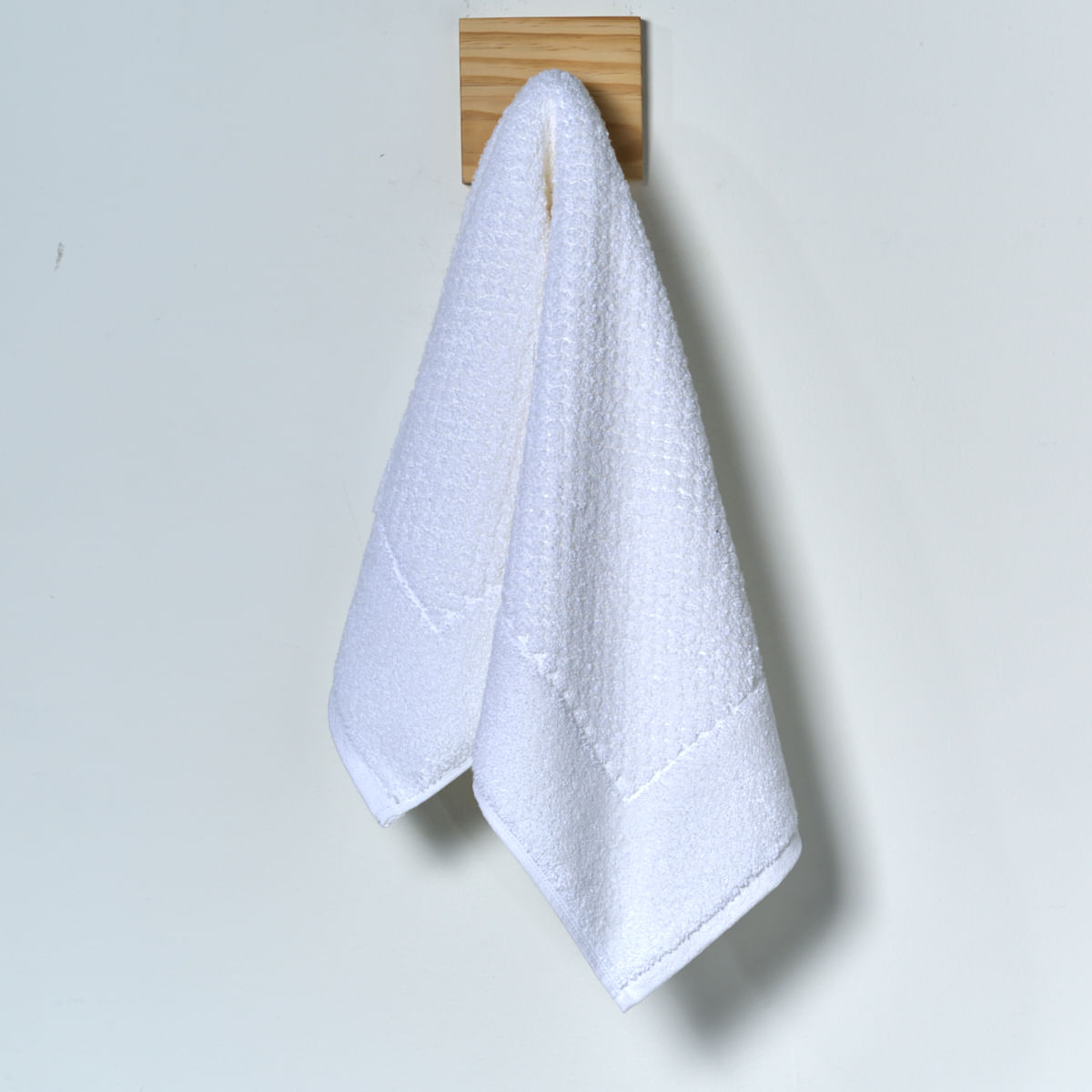 03 06 0033 Piso Seven Hundred Branco 001